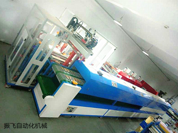 全自动压花机有什么特点吸引客户的呢？
